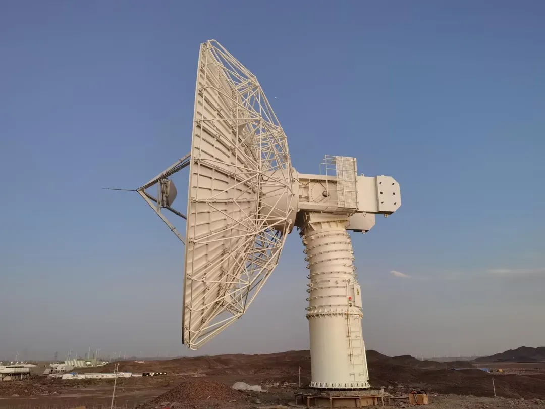 京济通信联合航天驭星完成X频段4.2Gbps超高速数传试验，星载高速数传终端与星载天线完成再次迭代